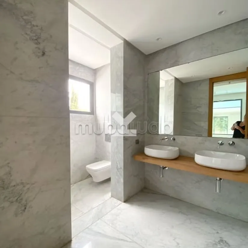 Villa à Louer de 600.0 m² à Casablanca, Californie - الدار البيضاء (3)