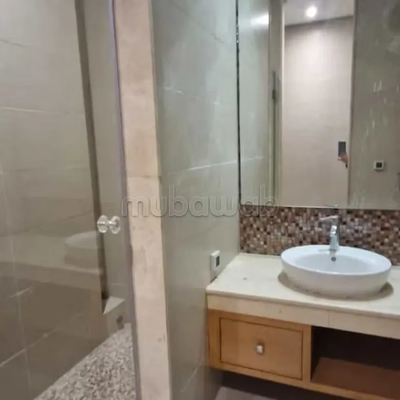 Villa à Louer de 425.0 m² à Bouskoura,
Bouskoura - بوسكورة (3)