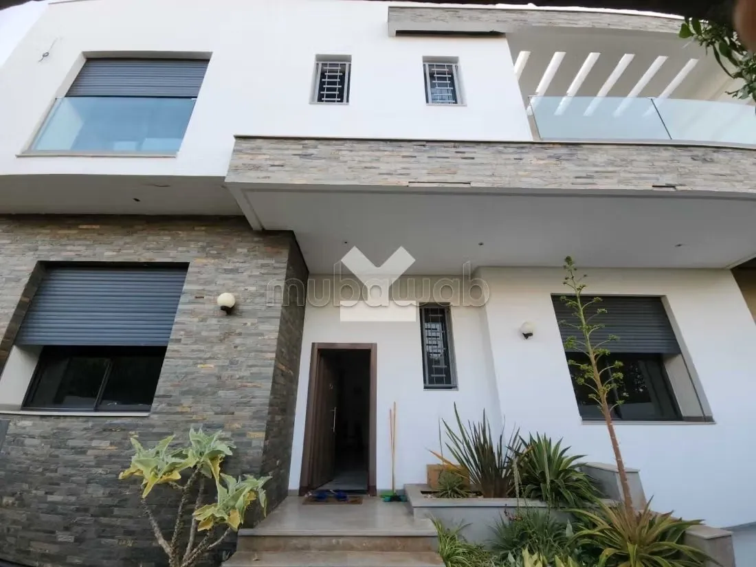 Villa à Louer de 220.0 m² à Dar Bouazza,
Tamaris1 - دار بوعزة