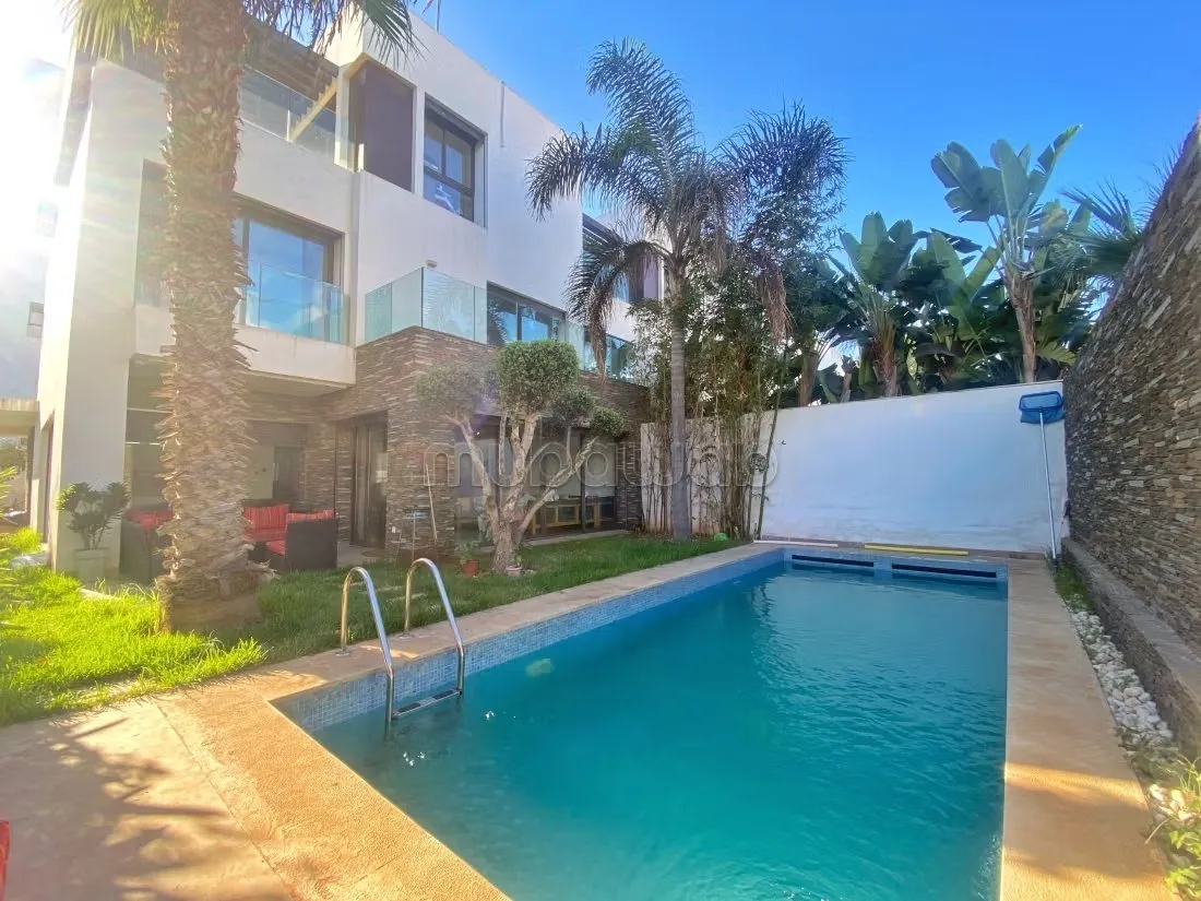 Villa à Louer de 330.0 m² à Casablanca, Sindibad - الدار البيضاء