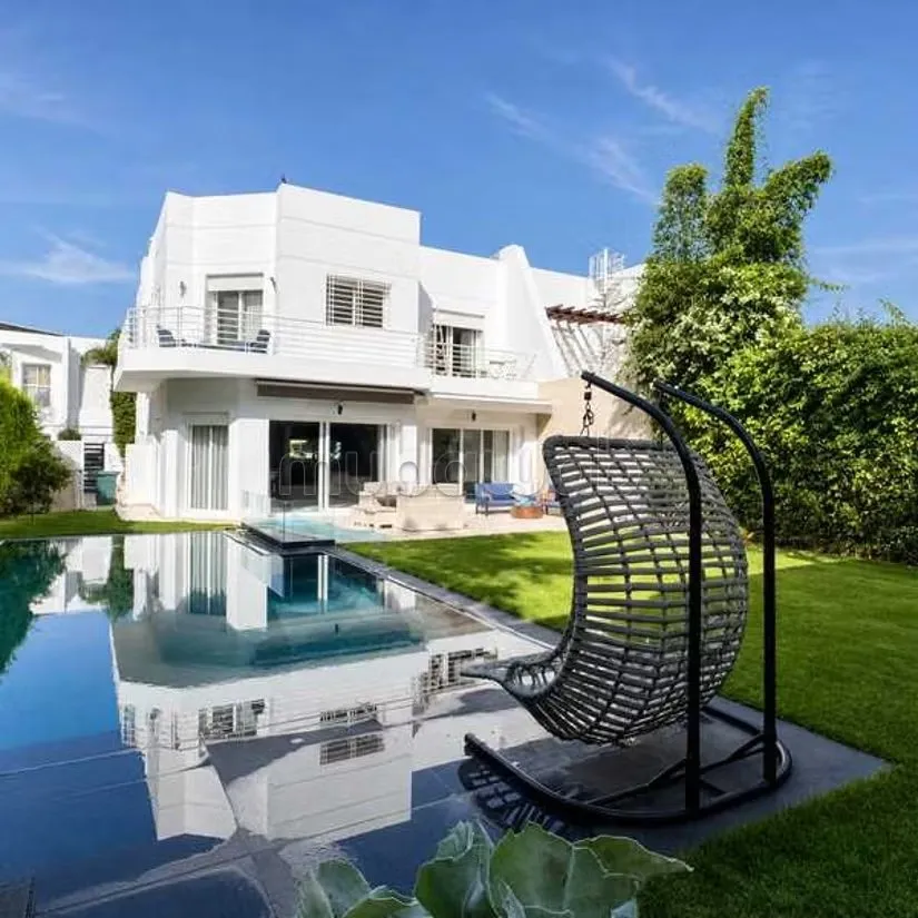 Villa à Louer de 492.0 m² à Casablanca, Californie - الدار البيضاء