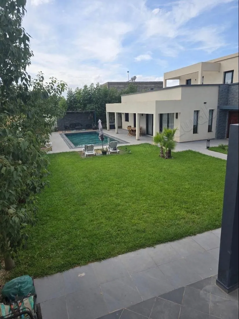 Très belle maison en vente à Ghmate. Superficie 180 m². Bien... - غمات