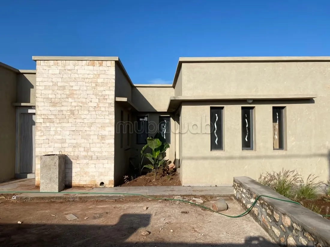 Villa neuve avec piscine dans une zon urbaine - الصويرة (3)
