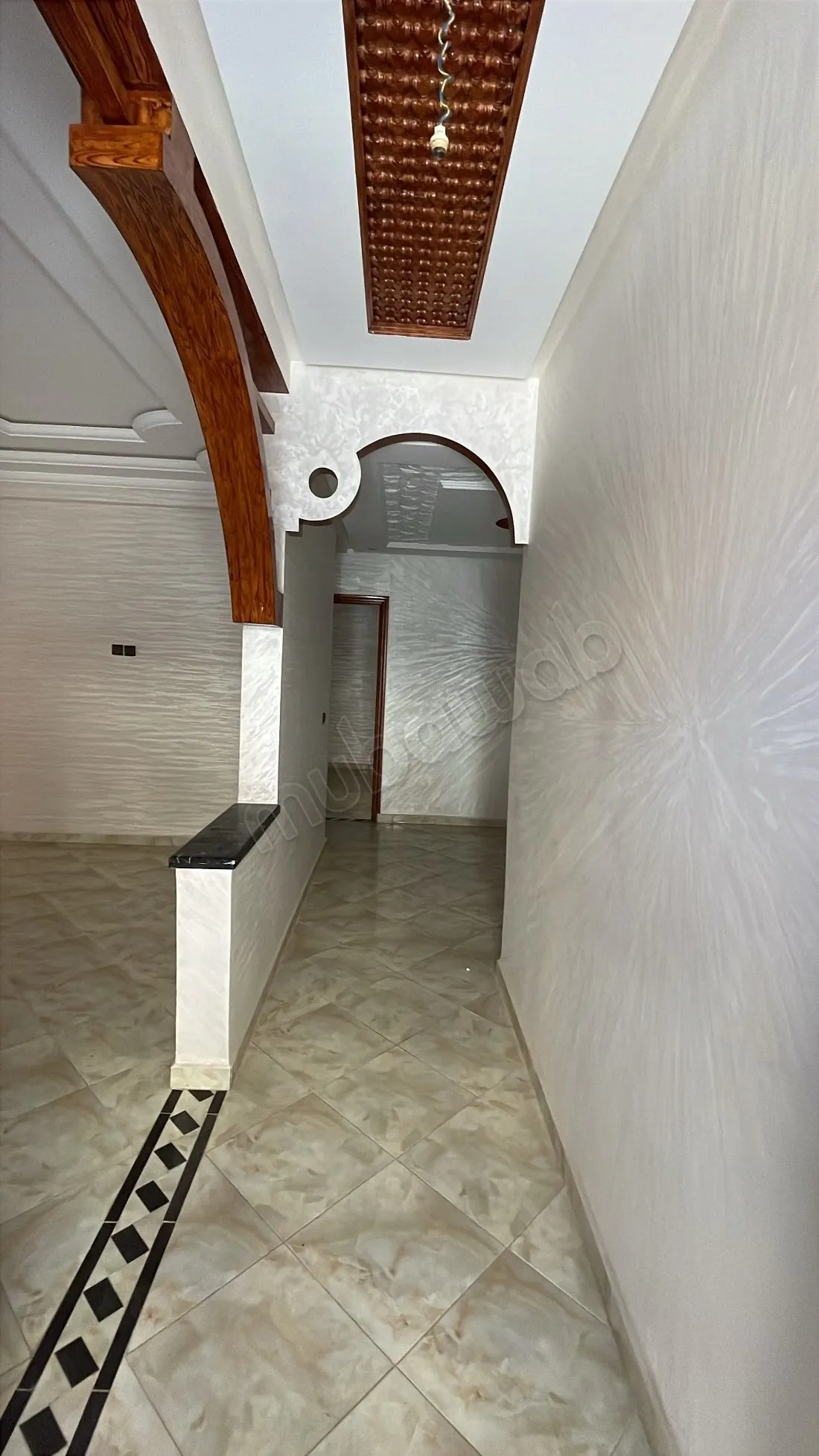 Très belle maison en vente à Ezzohor. 
3 chambres - الجديدة (2)