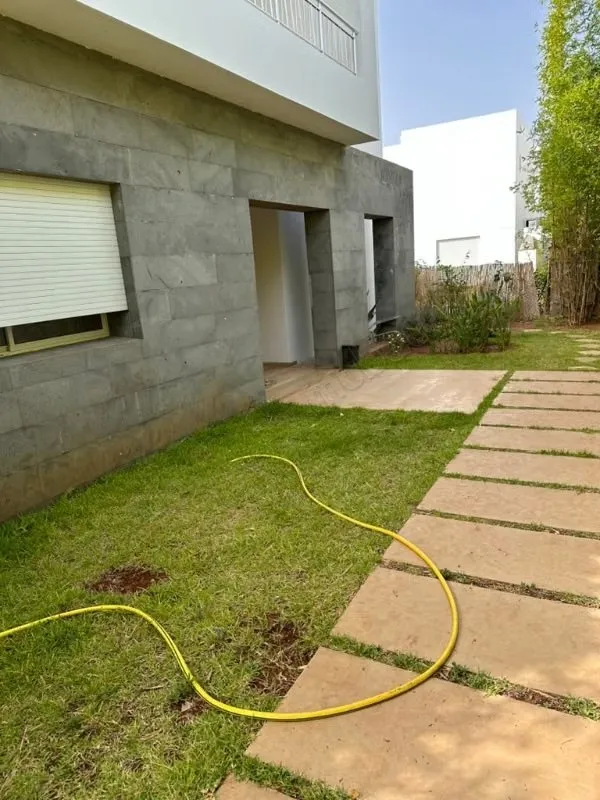 Ventes de villa avec piscine - El Menzeh (2)