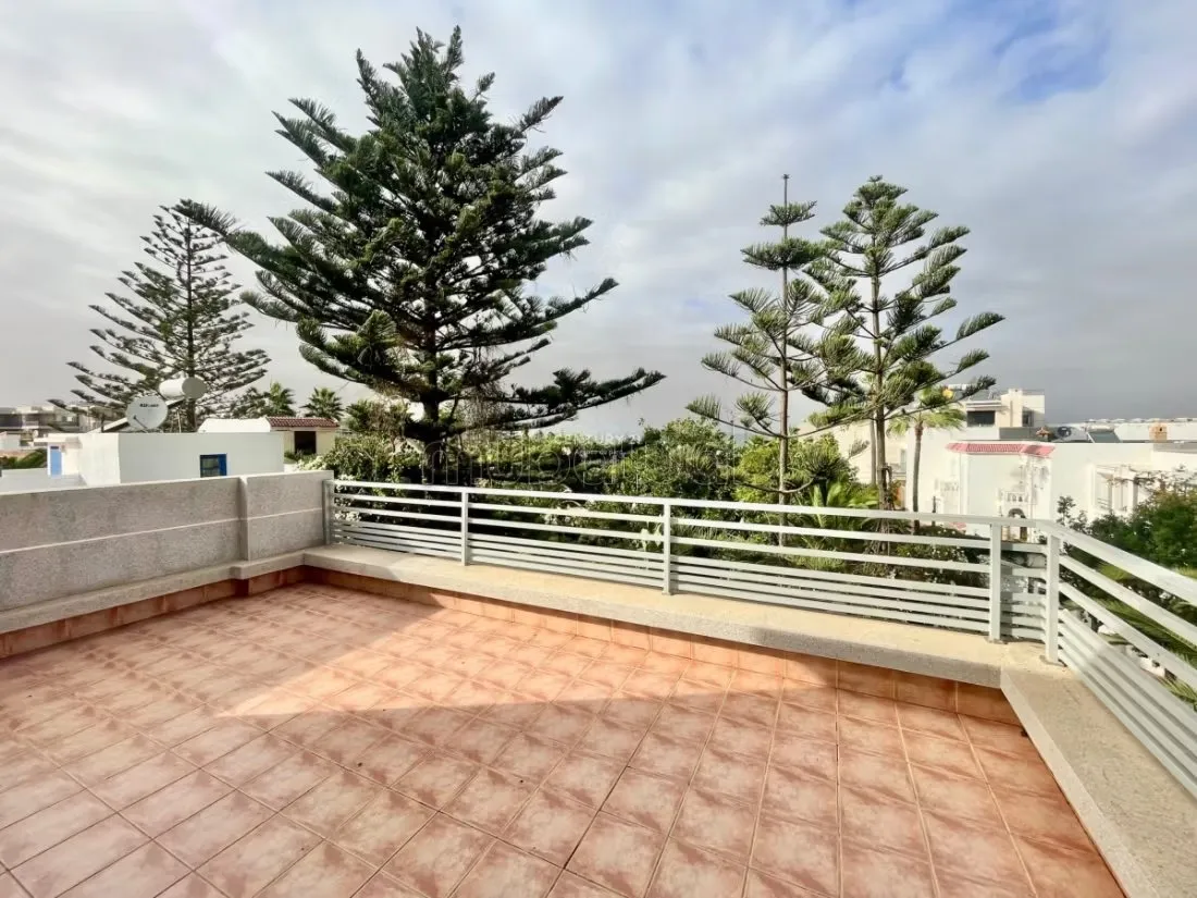 Villa de Prestige de 270m² à vendre - المحمدية (3)