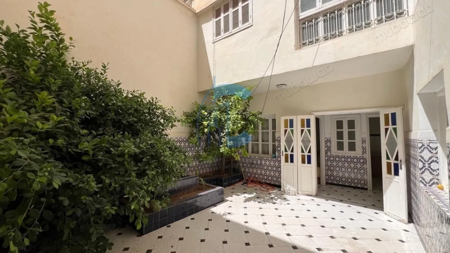 Villa 4 chambres  
1 chambre de personnel à vendre 
daoudiat... - مراكش