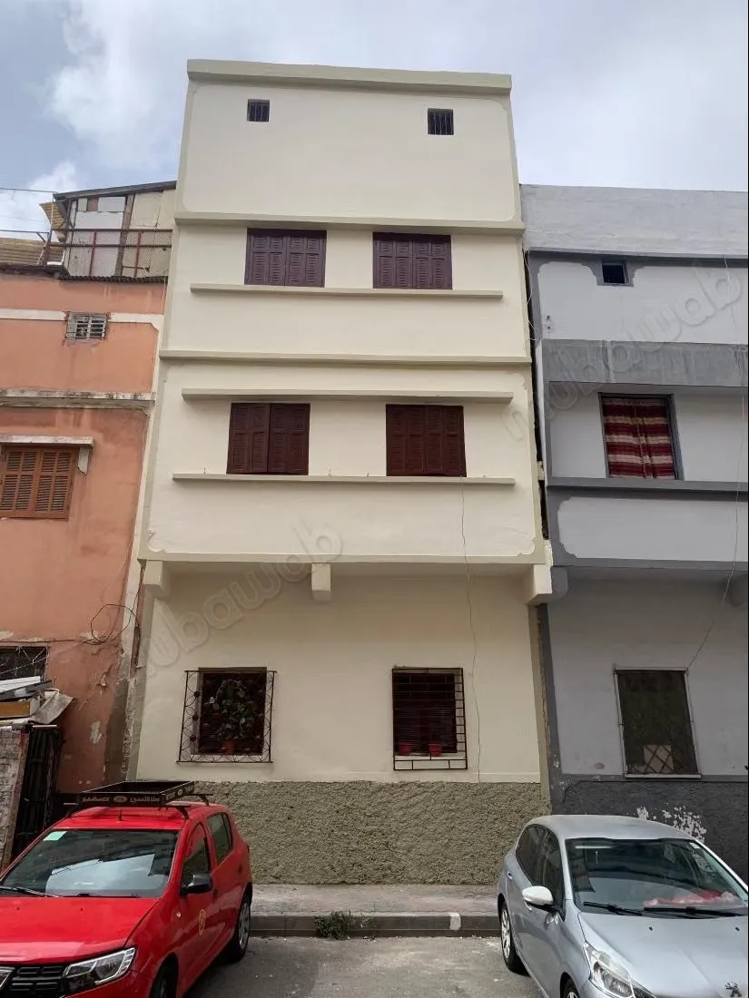 Maison à Sidi Maarouf 4 titrée près de 9ri3a,
R2 - الدار البيضاء (2)