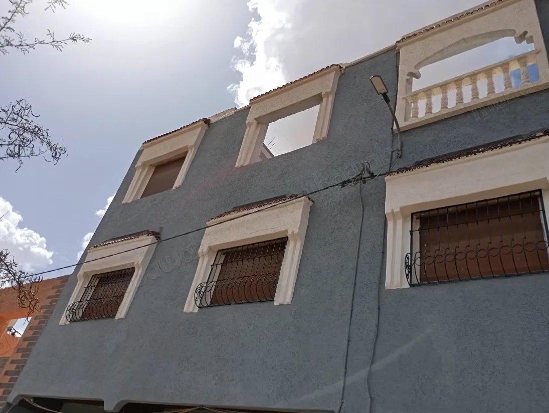 Maison à la vente à Khénifra. Superficie 340 m². Résidence s... - خنيفرة (2)
