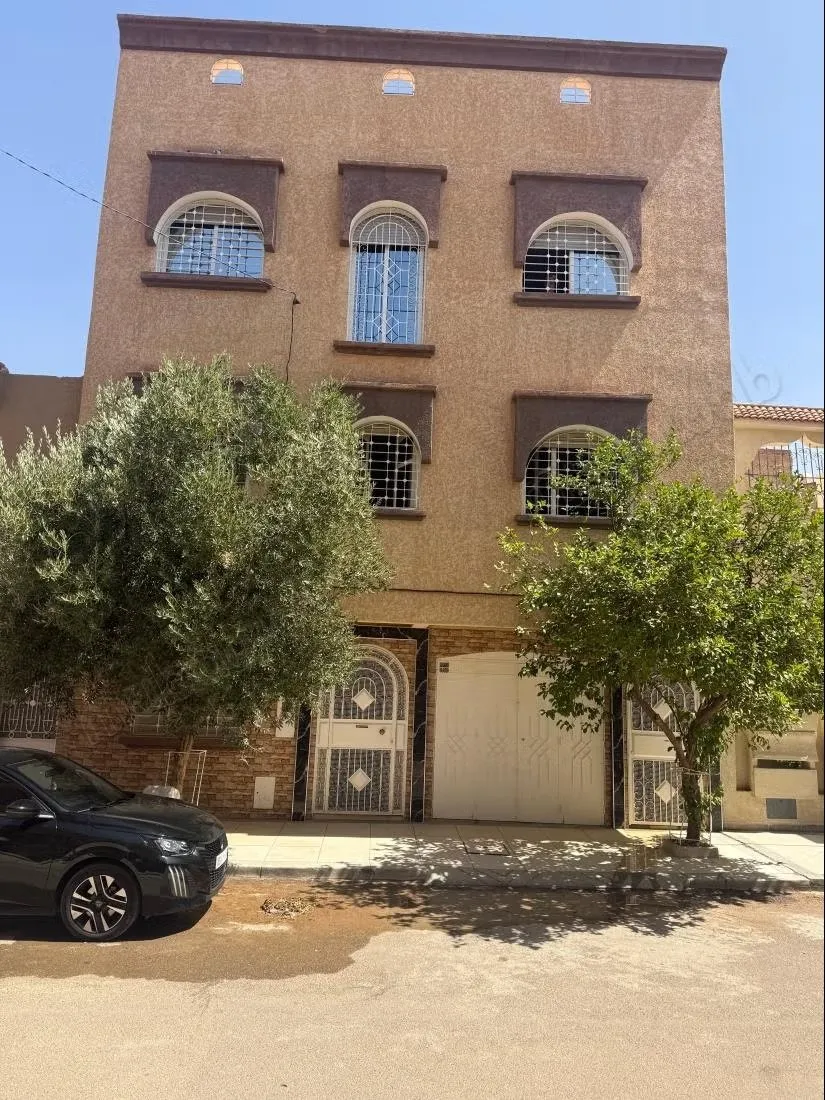 Maison de 138 m2 a vendre meublée - وجدة