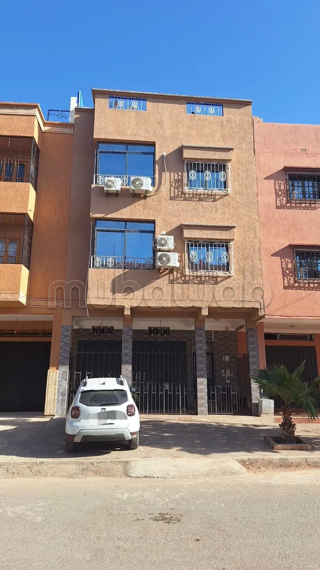 Vente maison à Azzouzia. 7 grandes pièces. Vue sur les monta... - مراكش