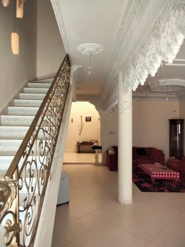 Maison à vendre à Hay Maamoura. Surface de 215 m². Cuisine é... - الخميسات (2)