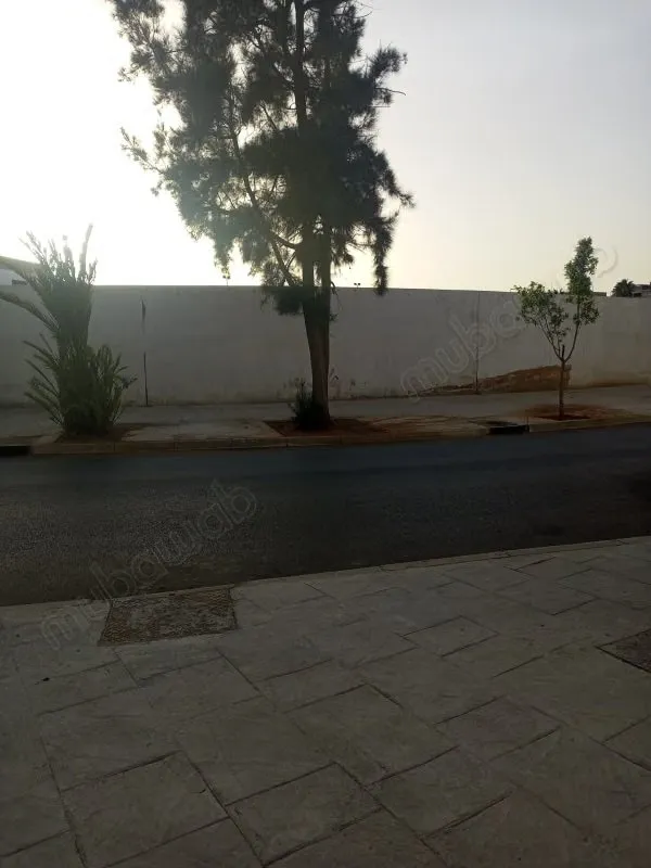 Très belle maison en vente à Hay Nahda.
Superficie 100 m².
G... - الرباط (3)