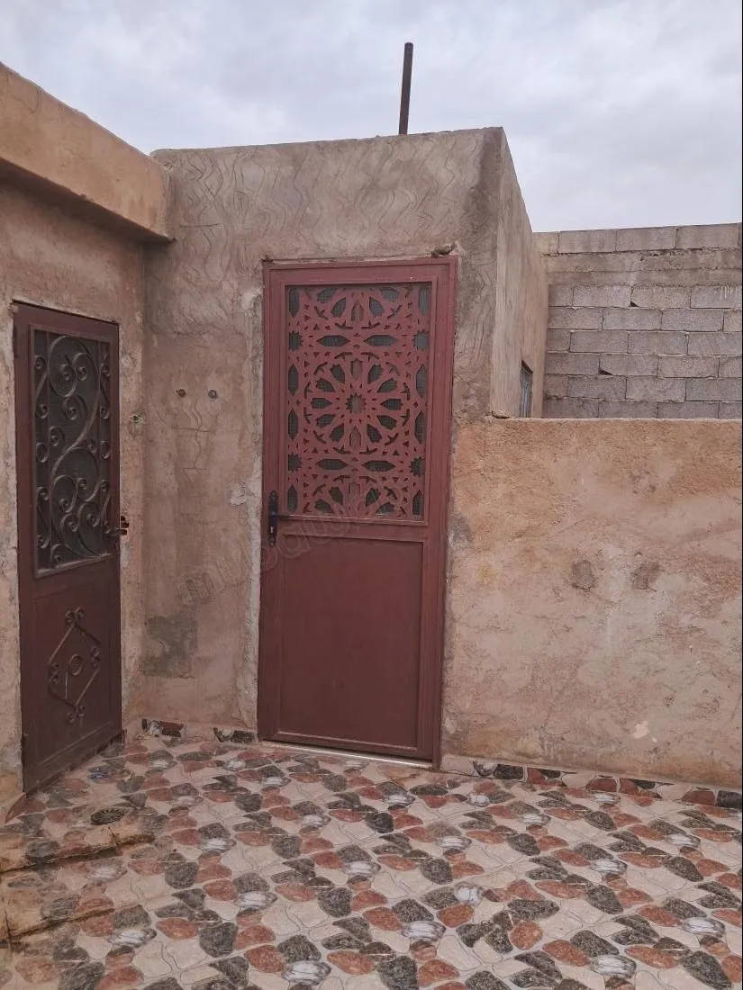 Superbe maison à vendre à Ben Guerir. 
2 pièces confortables... - بنجرير