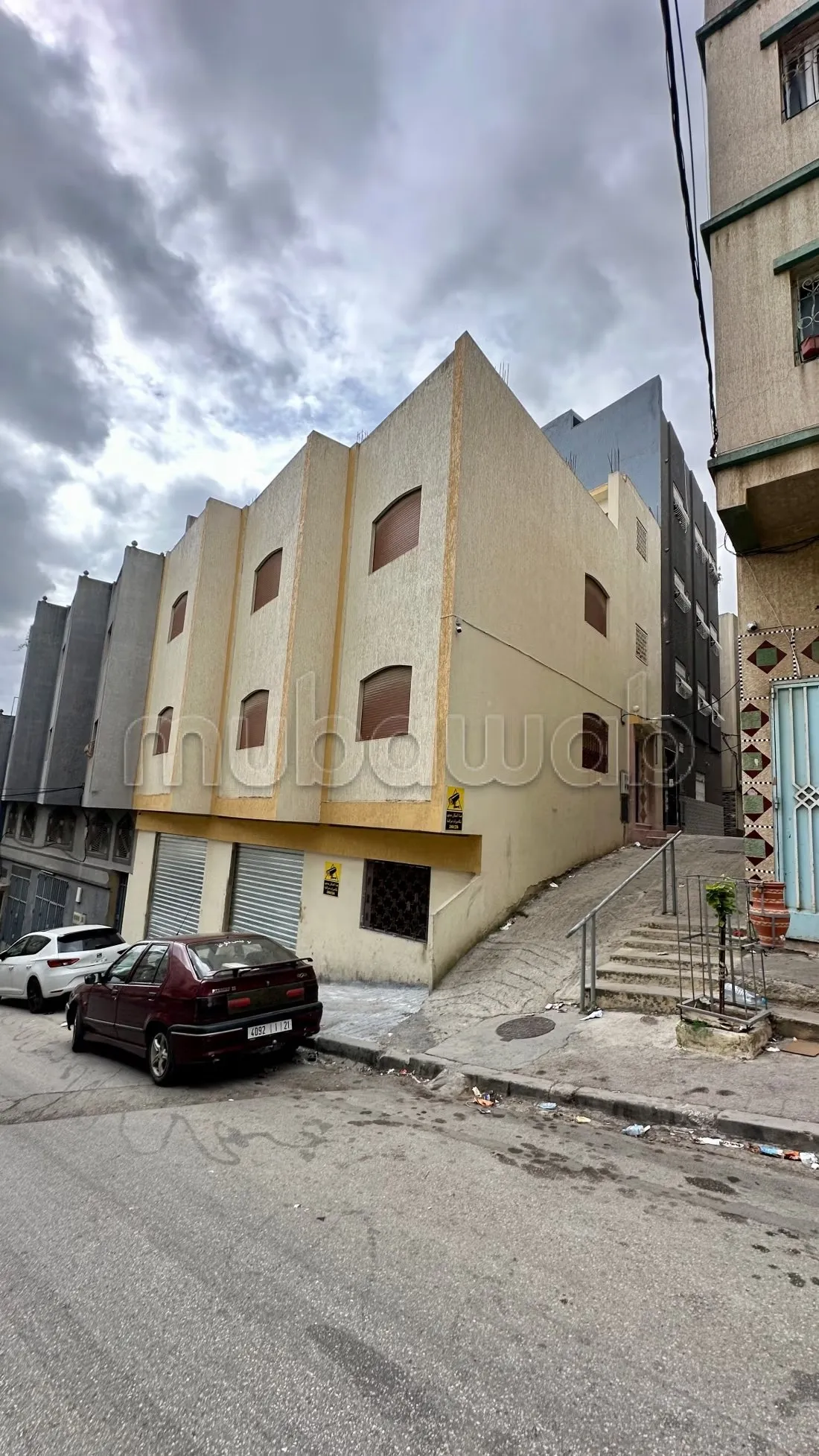 Très belle maison en vente à Tanger. Sécurisé 24/24 - طنجة (2)