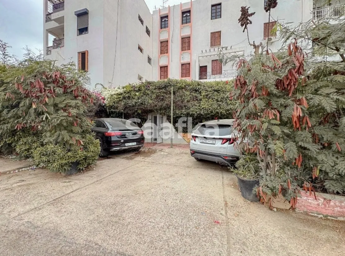 Maison deux façades composée de deux appartements - أكادير