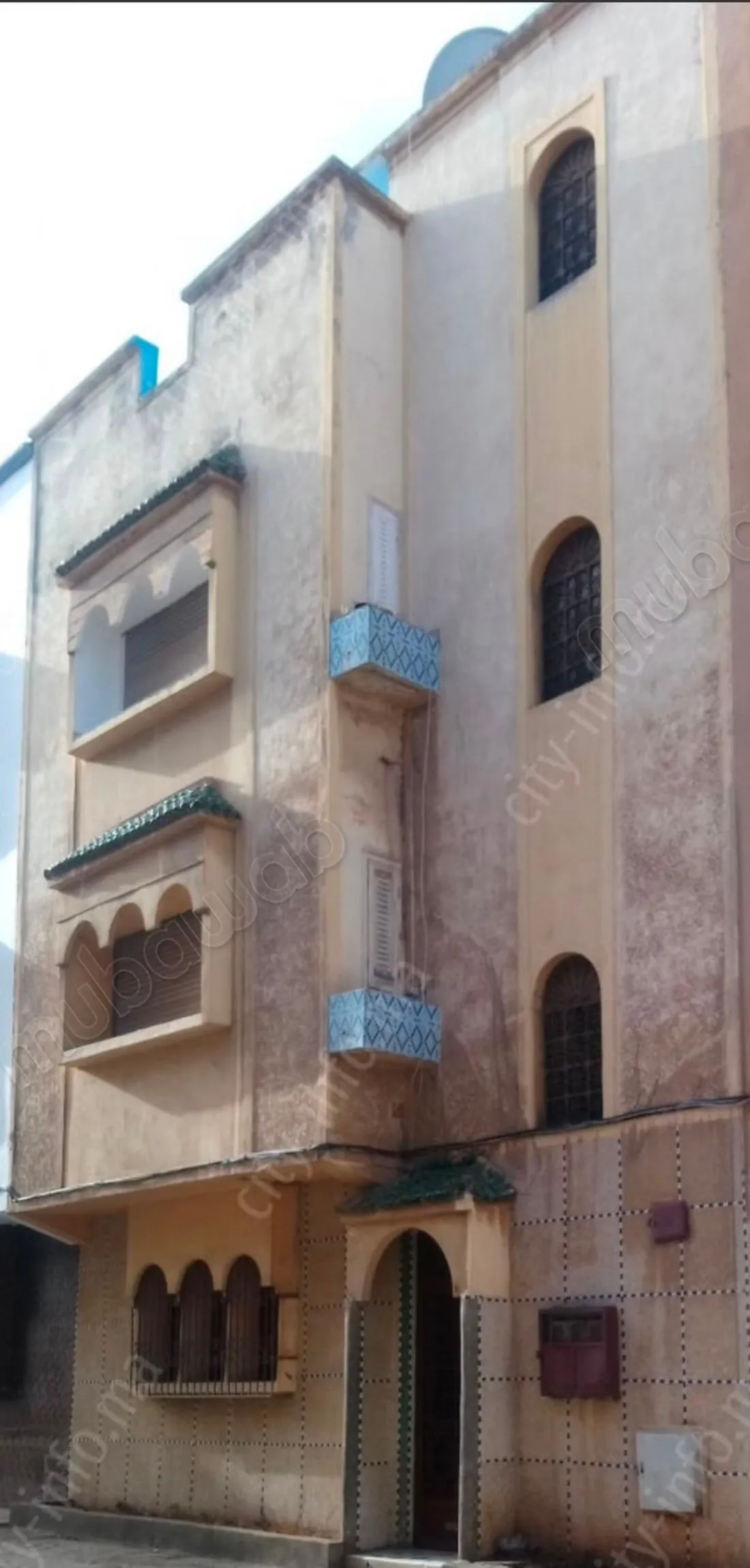 Vente maison à Oulfa. 8 pièces confortables. Salon tradition... - الدار البيضاء