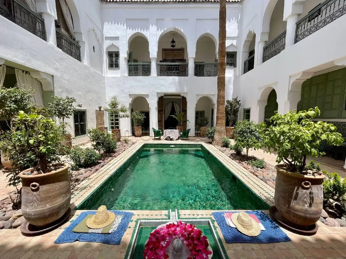 Rare. Riad d'exception Grand patio avec piscine architecture... - مراكش