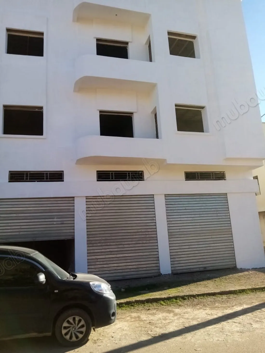 Maison à vendre à Ain Cheggag avec 3 facades - عين الشقف (2)