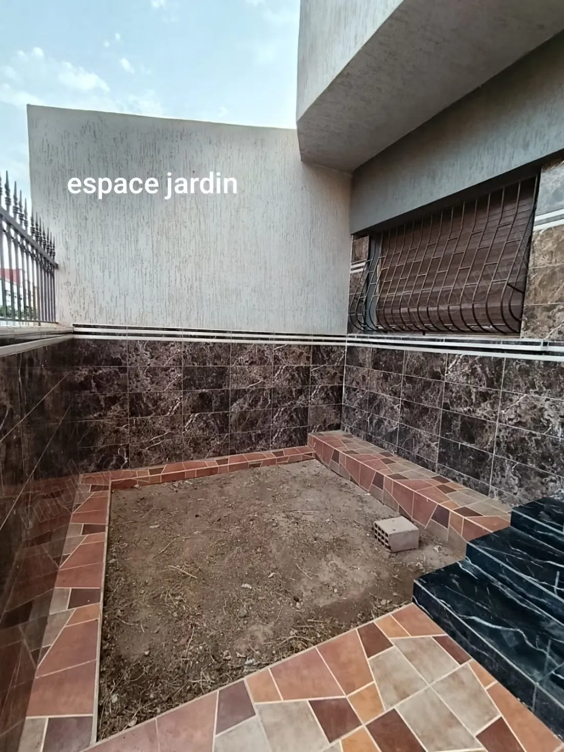 Maison 2 façades 150m2 à vendre - وجدة (2)