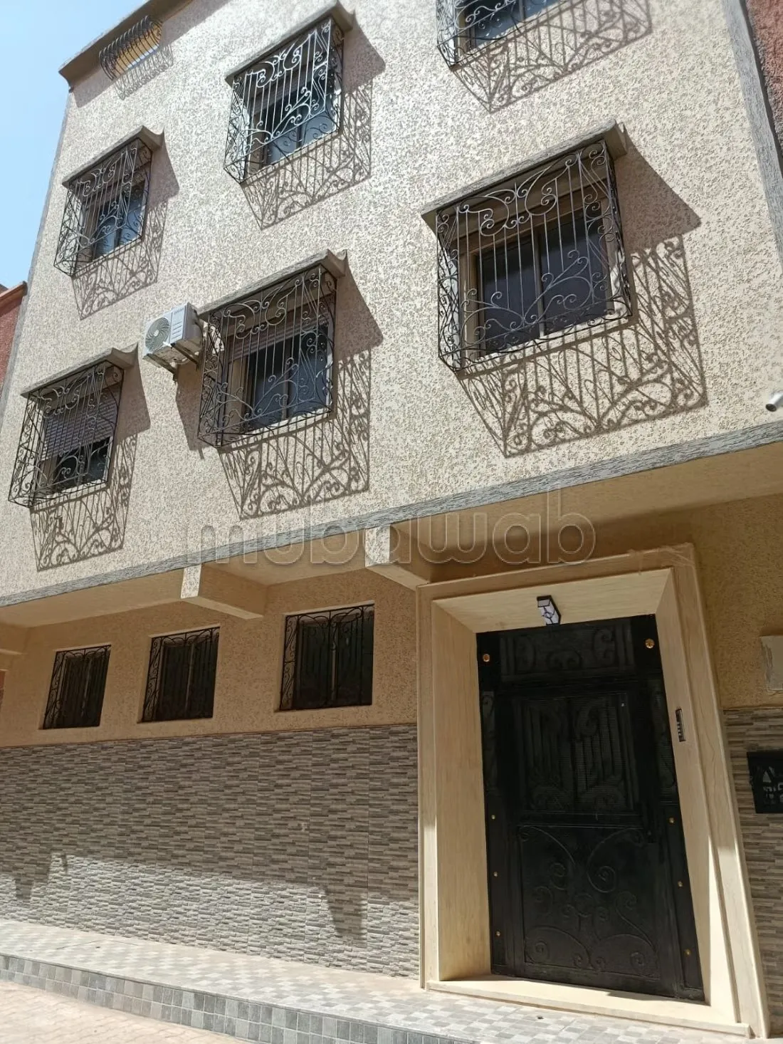 Maison à vendre à Mhamid.
Superficie 100 m².
Antenne parabol... - مراكش