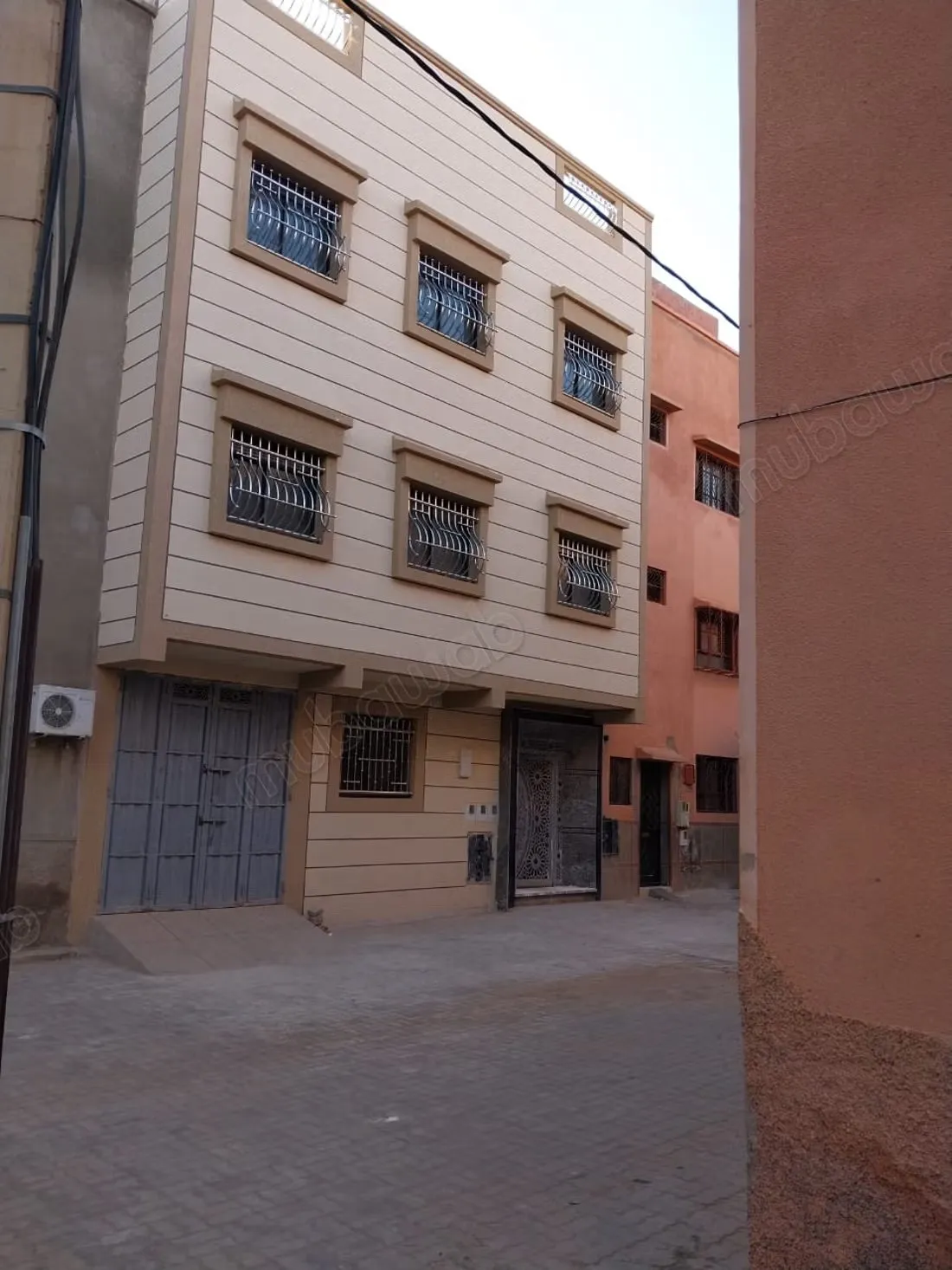 Maison à acheter à Mhamid. 
6 belles chambres. 
Système de p... - مراكش (2)