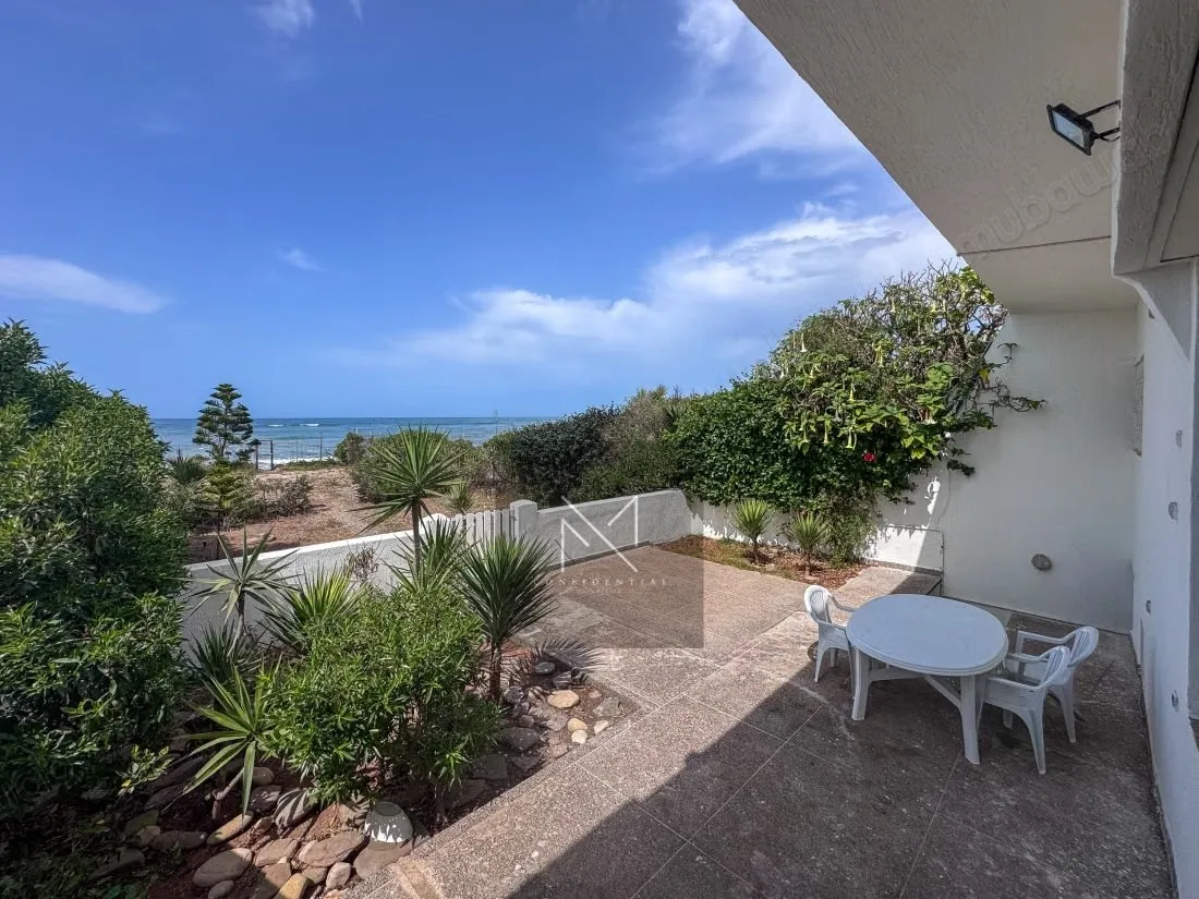 Bungalow Pieds Dans L'eau 
Dar Bouazza - دار بوعزة