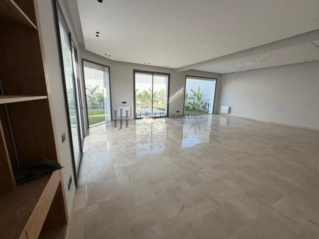 Villa t5 vide 410m2 – piscine – rés. Sécurisée - الدار البيضاء (3)