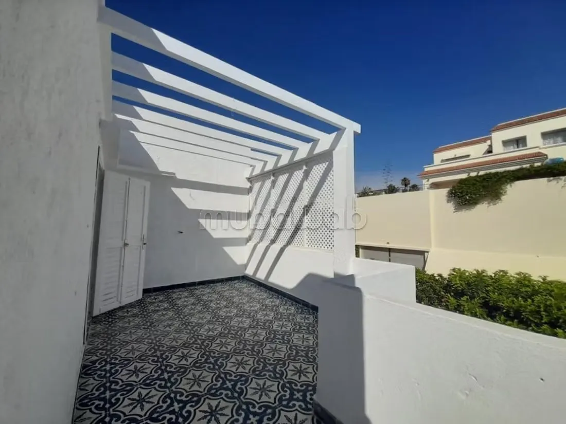 Villa Coquette à louer à Harhoura - تمارة