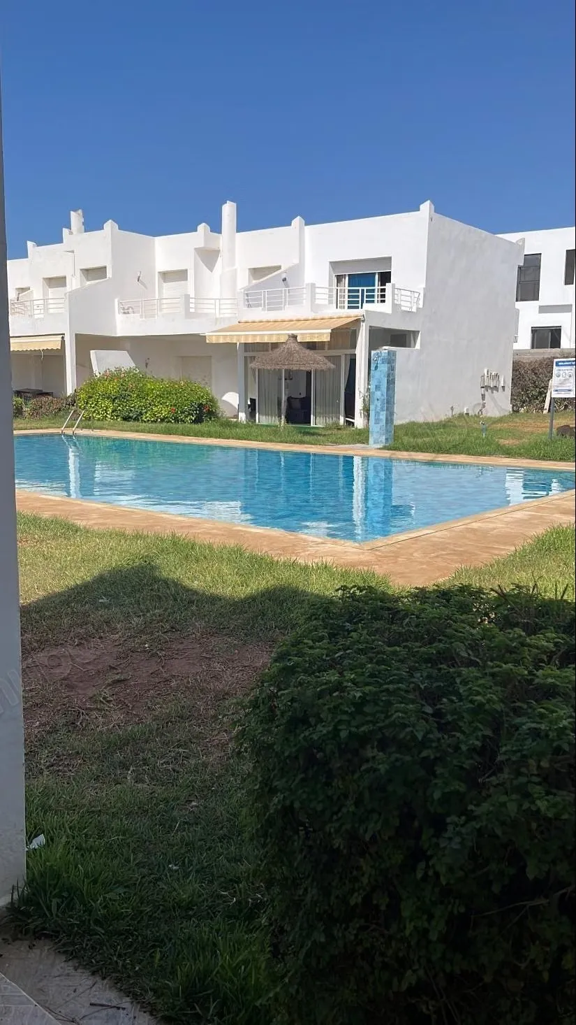 Location d’Un Duplex Skhirat Plage.
Bien meublé - الصخيرات
