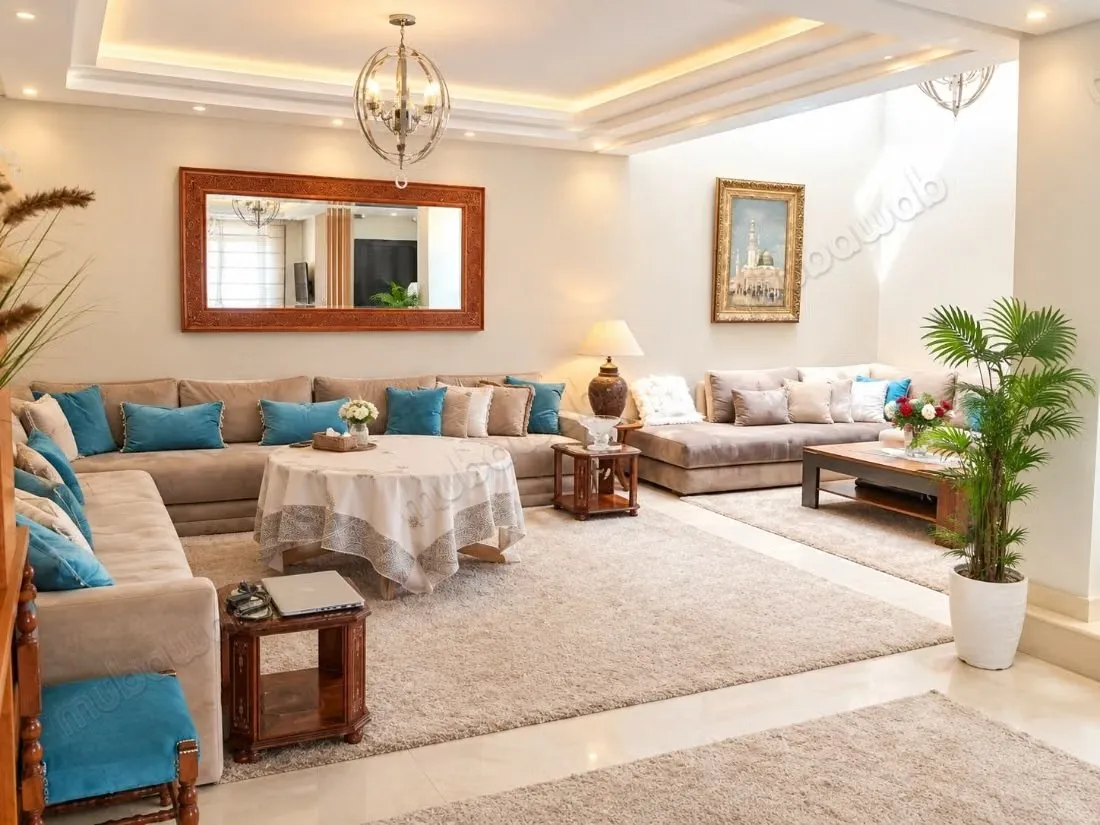 Location longue durée maison meublée de 4 chambres, 300 m² à... - الدار البيضاء