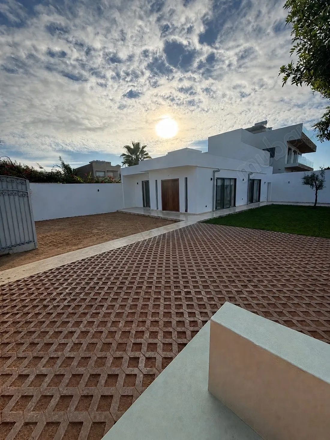 Superbe maison à louer à Harhoura. 3 grandes pièces. Places... - تمارة