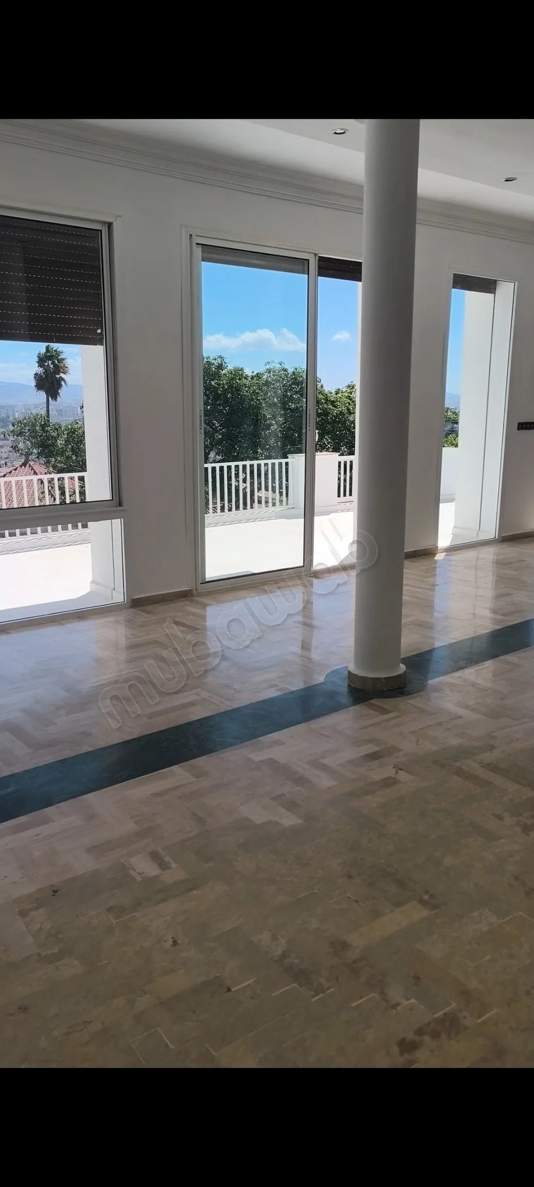 Maison à Jbel Kbir. 4 grandes pièces. Garage et Immense terr... - طنجة