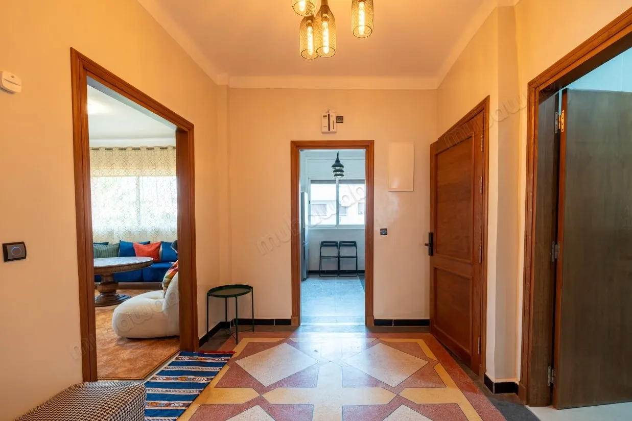 Grande villa à louer à Aïn Sebaâ - الدار البيضاء (3)