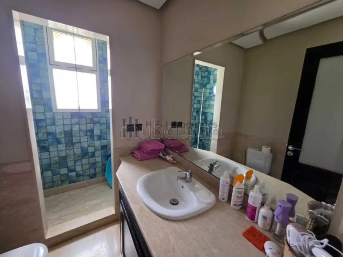 Villa t5 vide de 490m² – 4 chambres – piscine - الدار البيضاء (3)