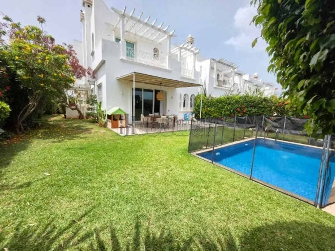 Villa t5 vide de 490m² – 4 chambres – piscine - الدار البيضاء