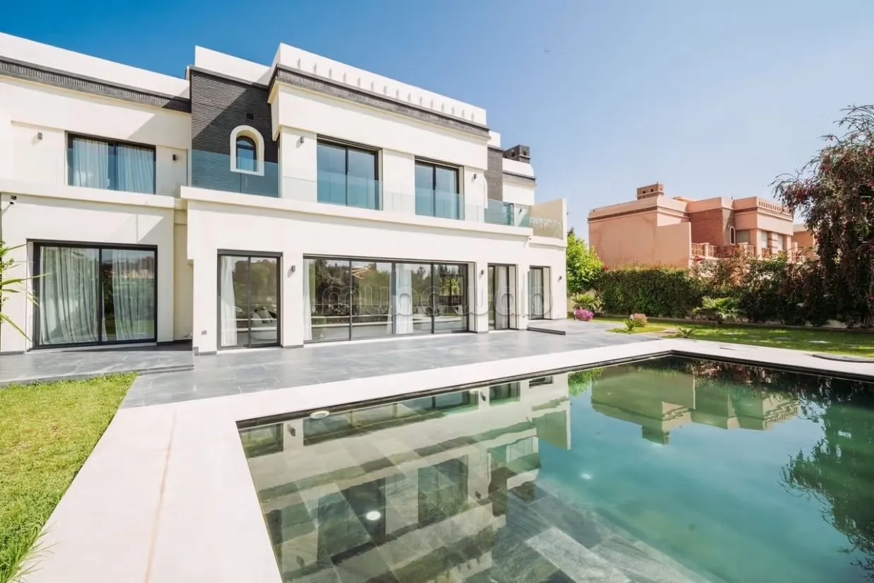 Magnifique Villa sur la résidence Amelkis - مراكش