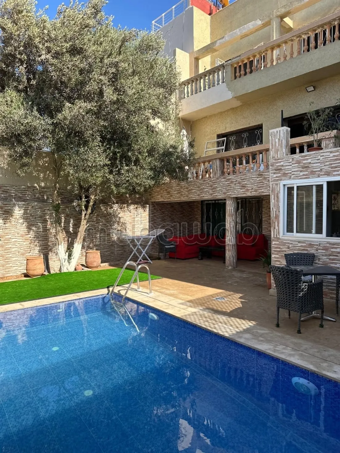 Luxury etage villa avec piscine a louer - تمارة