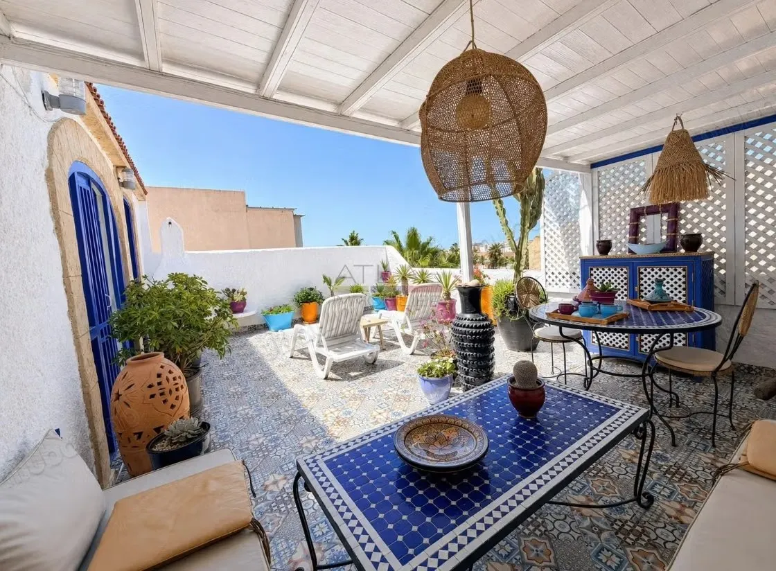 Riad meublé avec terrasse à deux pas de la Médina - الصويرة