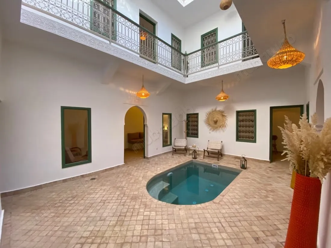 Vente riad titré avec bassin a arset el malak - مراكش