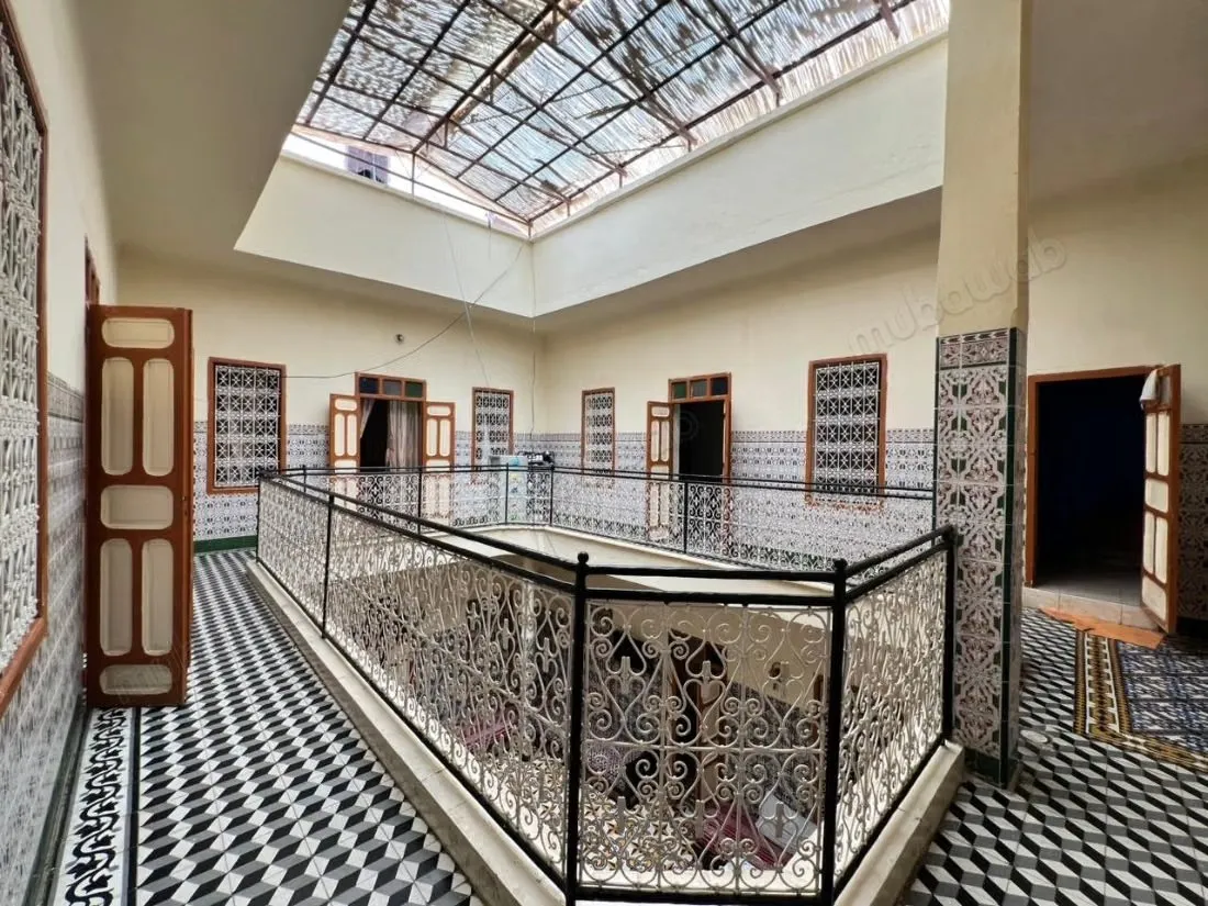 Riad Titré à Vendre 8 Chambres à la Médina - مراكش (2)