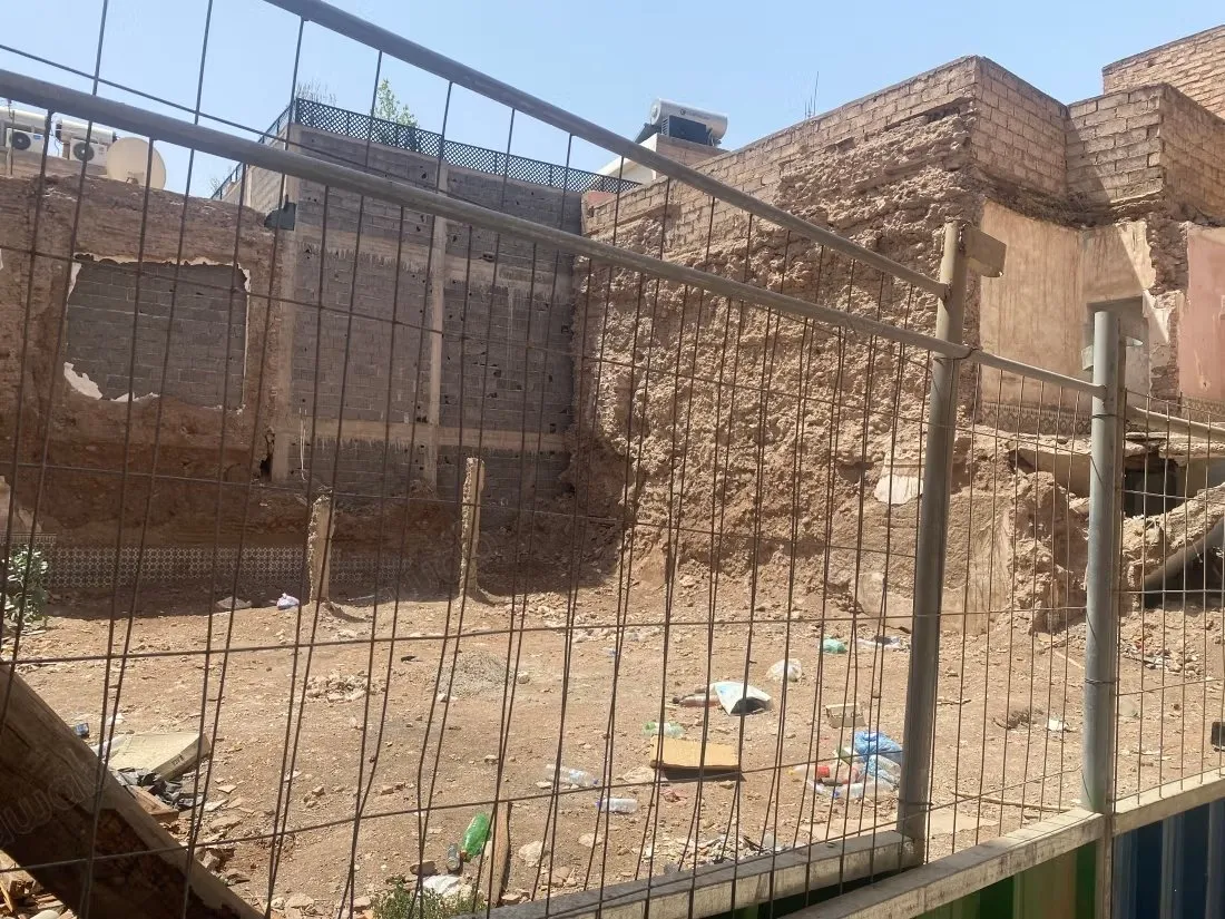 Terrain titré riad 200 m2 au sol 
Derb Dabachi - مراكش