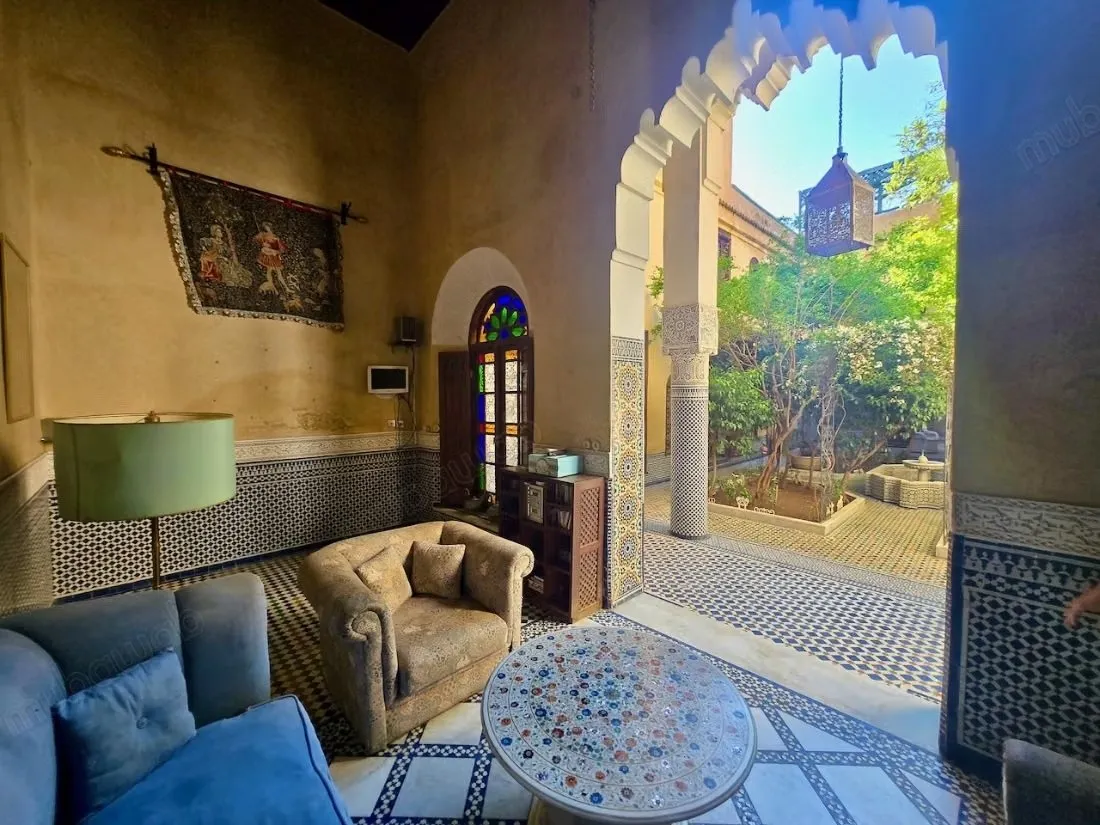 Riad de charme avec grand patio jardiné - فاس