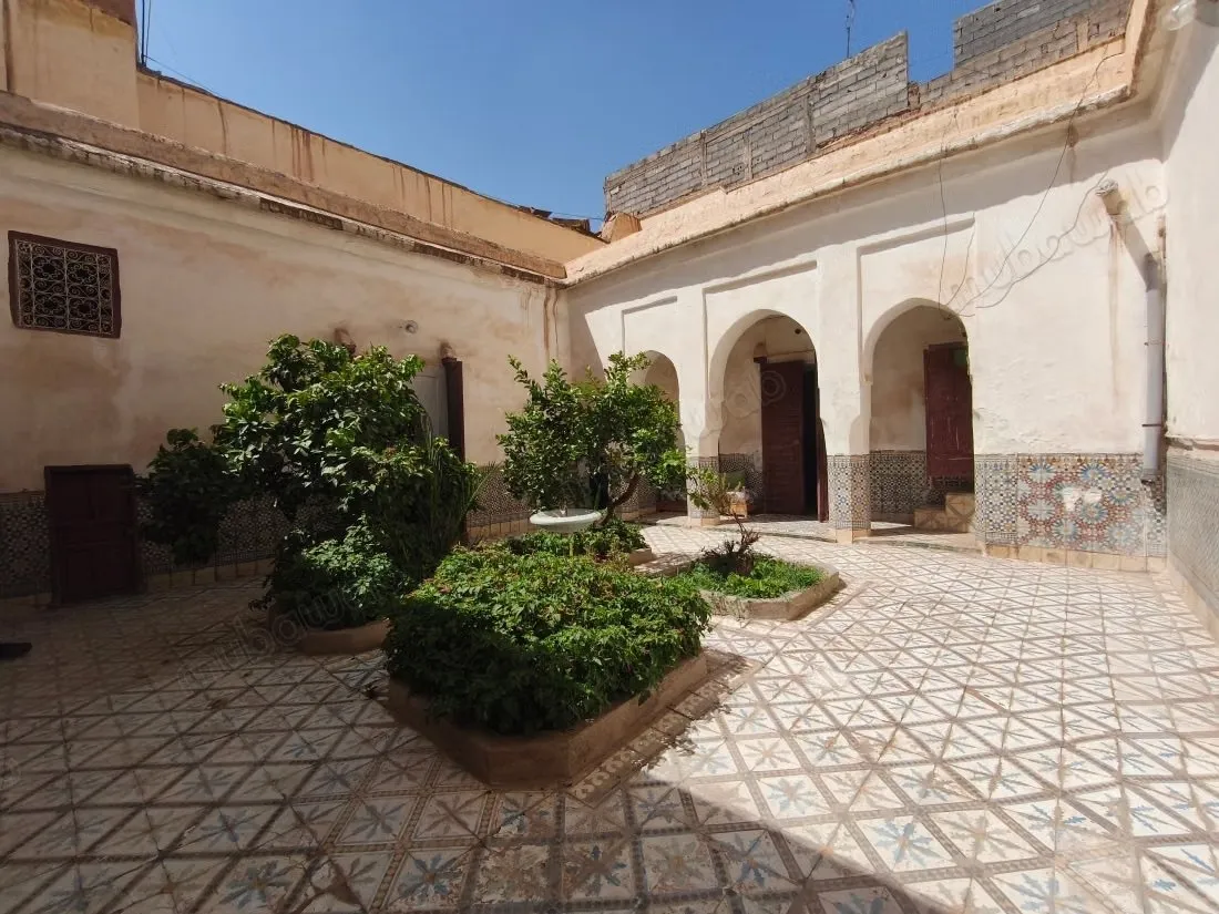 Très beau riad à vendre à Zaouia Sidi Ghalem. Surface de 200... - مراكش (2)