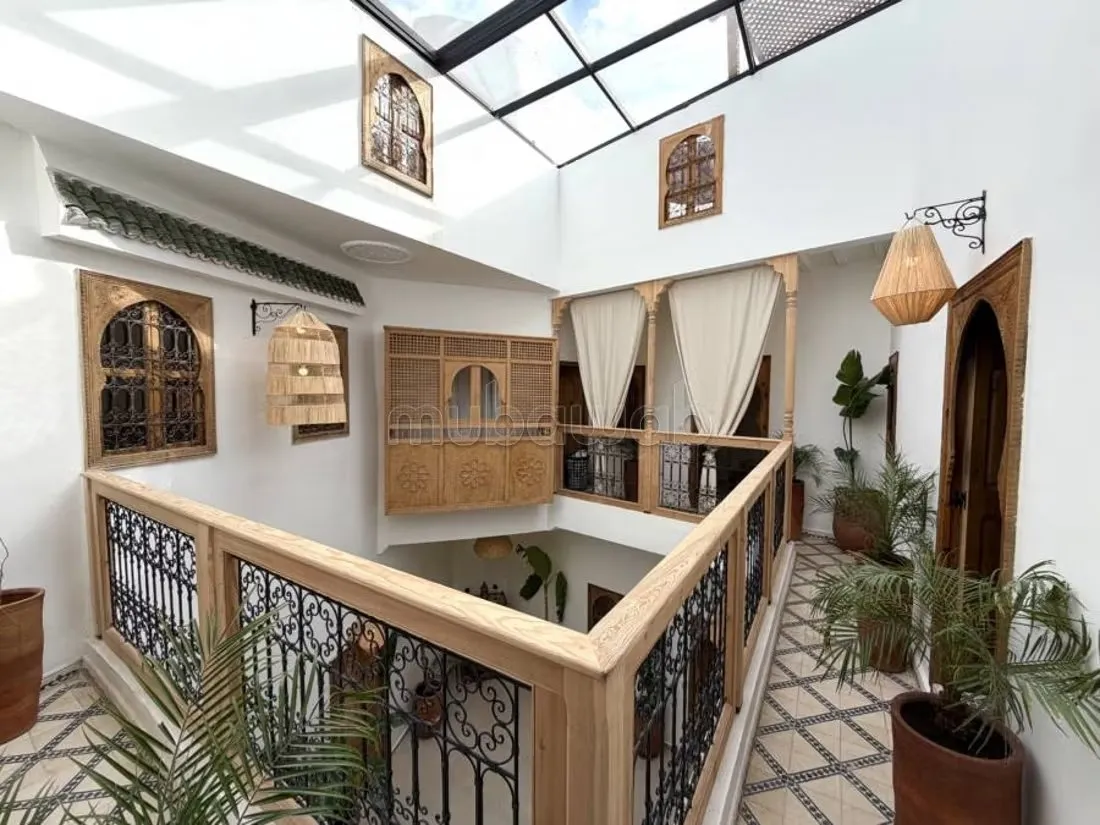 Riad de 4 chambres accès voiture Spacieux et lumineux - مراكش