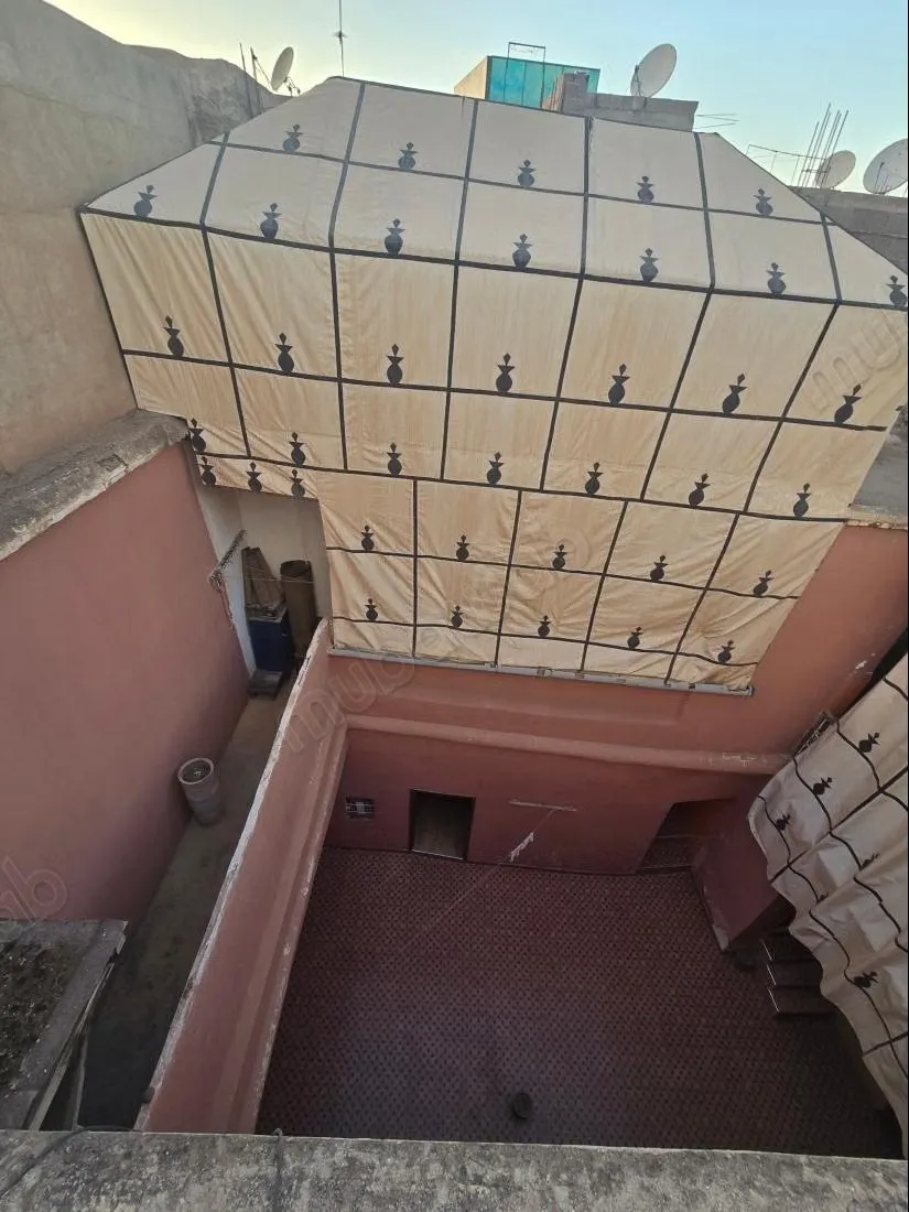 Très beau riad à vendre à Bab Aylan. 
2 pièces confortables - مراكش