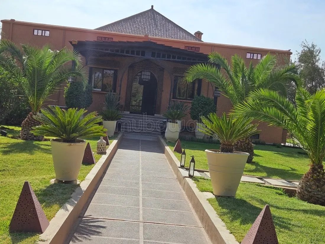 Vente d'un superbe riad à Route Amizmiz.
Superficie 3160 m²... - مراكش