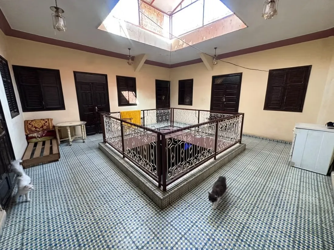 Grand riad titré à rénover – Quartier Kasbah - مراكش (2)