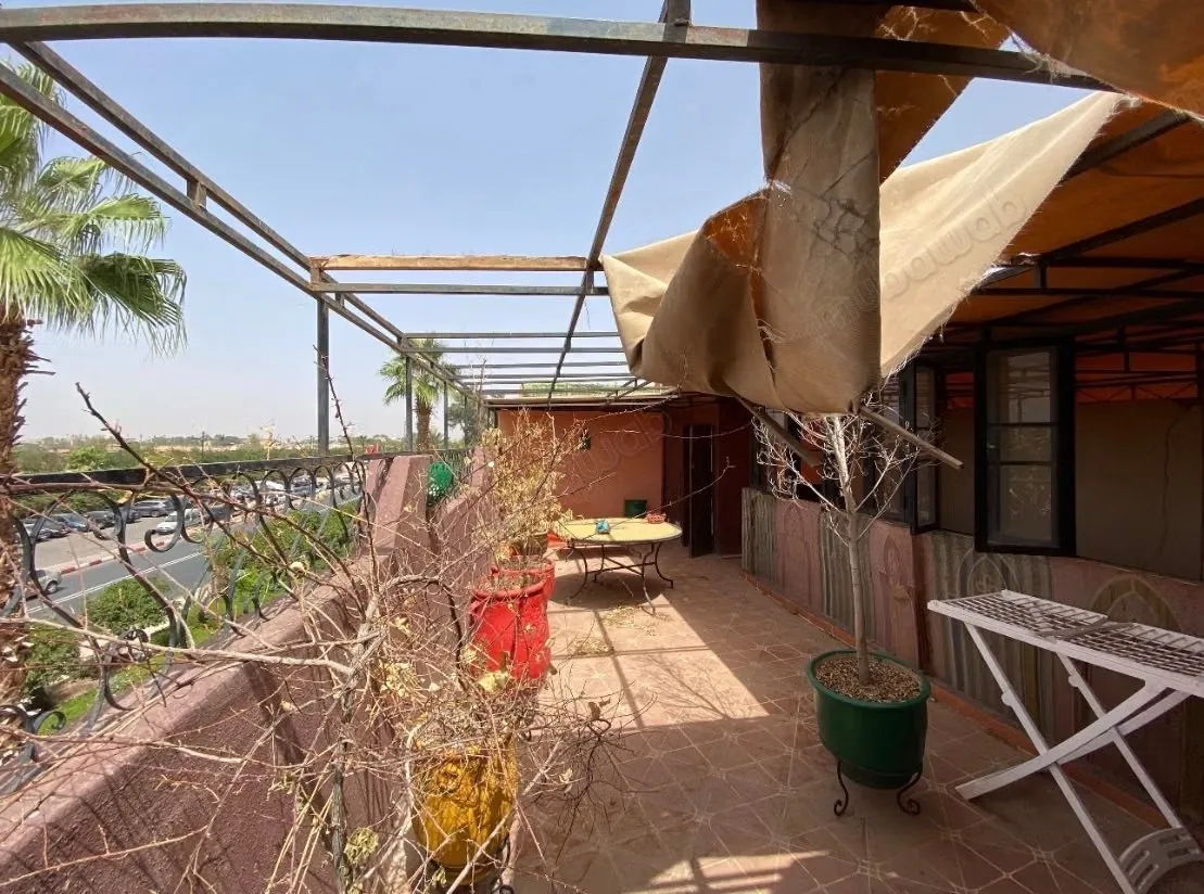 Riad à vendre à Kasbah 
Surface totale 220 m² - مراكش