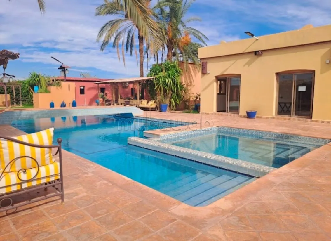 Villa avec piscine à Marrakech - مراكش